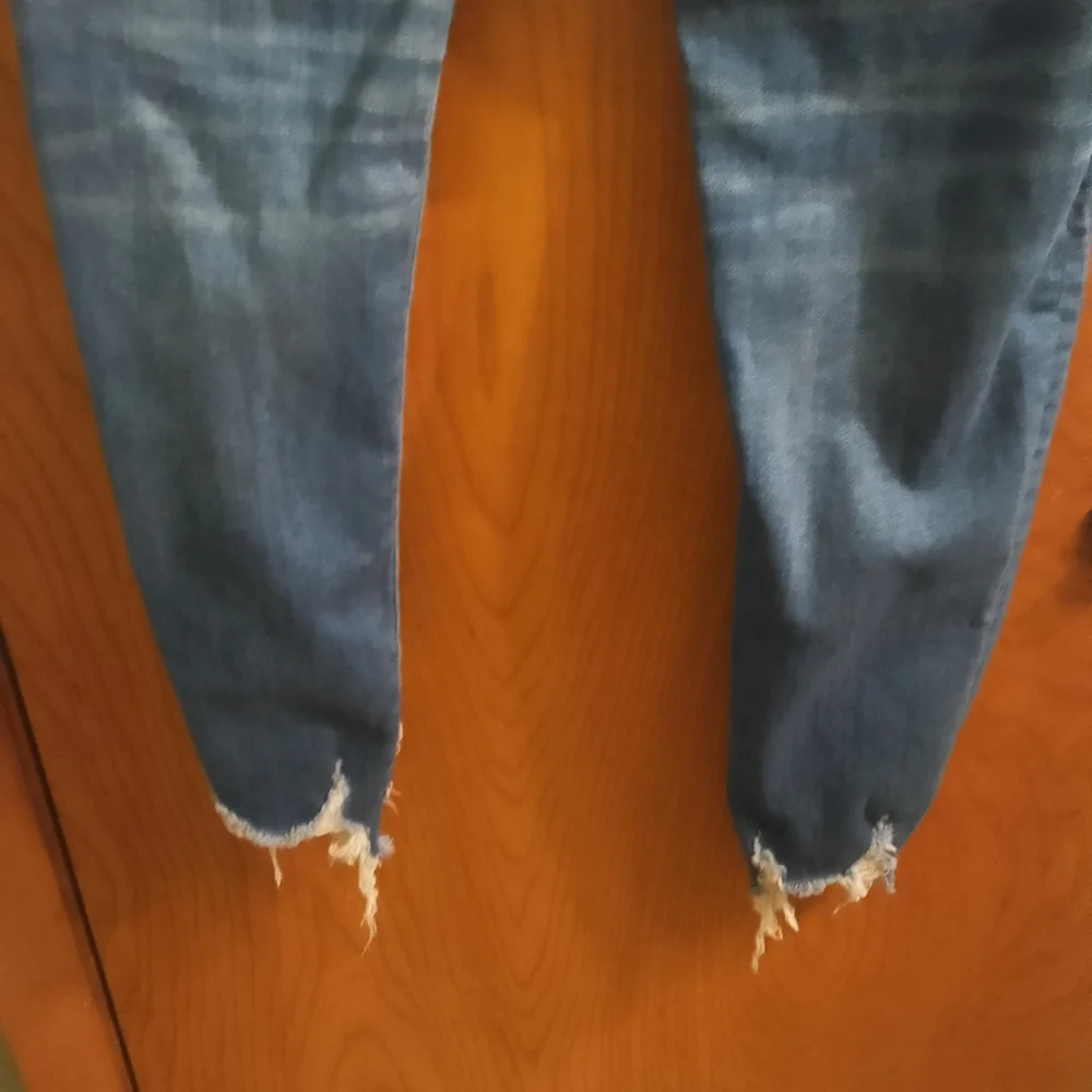 American Eagle Outfitters Distressed Denim Jeans Super Stretch High Rise Jegging